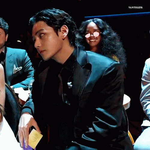 220403-Grammys-4.gif