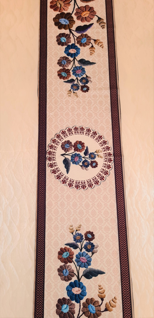 Groki_Table-Runner_60_4.jpg