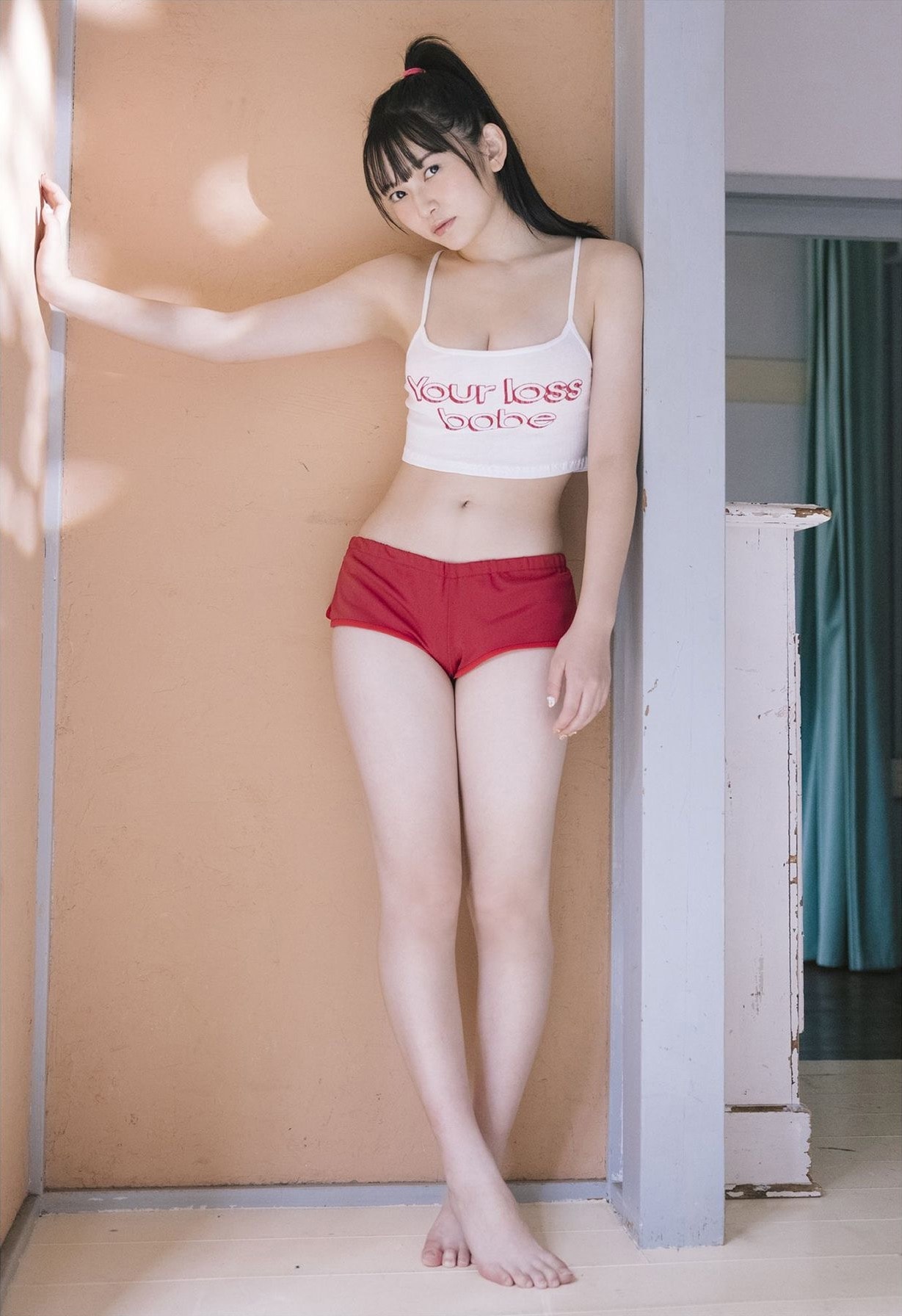 사야마 스즈카(佐山すずか, さやま すずか) - 영 점프 디지털 포토북 2021