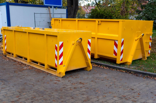 Moo Moo Dumpsters;547 Bayside Dr, Fort Myers, FL 33919;(239) 224-3579;https://www.moomoodumpsters.co