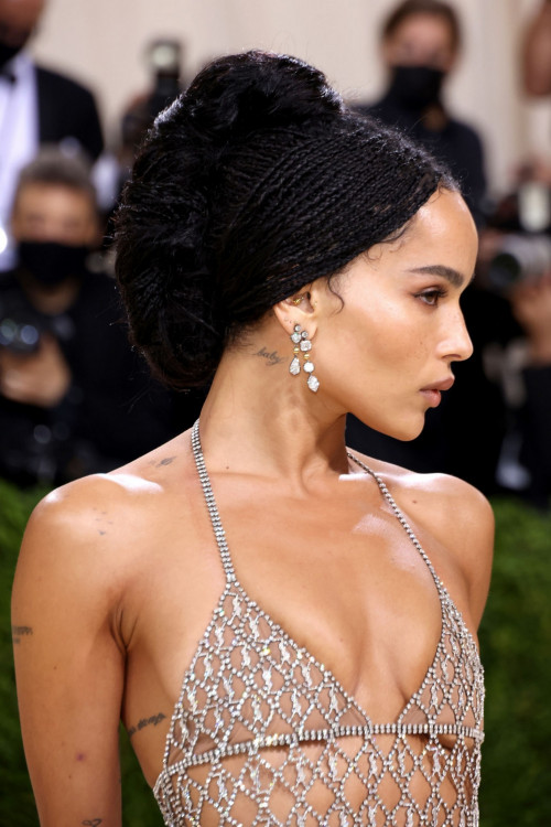 Zoe-Kravitz-See-Through-TheFappening.Pro-10.jpg