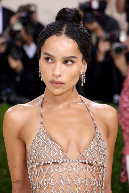 Zoe-Kravitz-See-Through-TheFappening.Pro-9.jpg