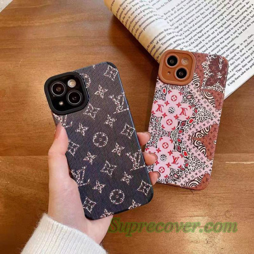 iphone-13-pro-case-louis-vuitton-hard-leopard-pattern-1.jpg