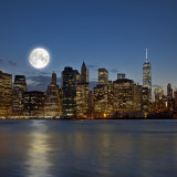 wallpapersden.com_full-moon-over-manhattan_5616x3744